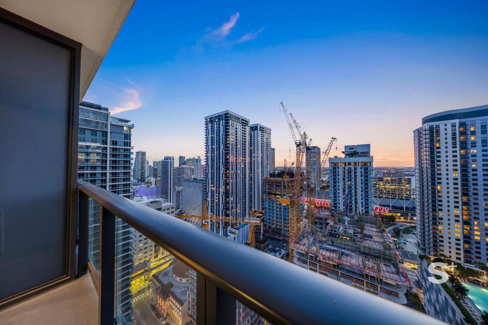 Apartment Stylish 2bd In Downtown With Stunning Skyline View Miami