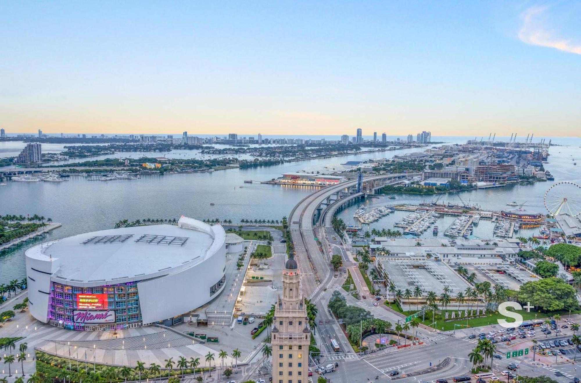 Stylish 2bd In Downtown With Stunning Skyline View * Miami